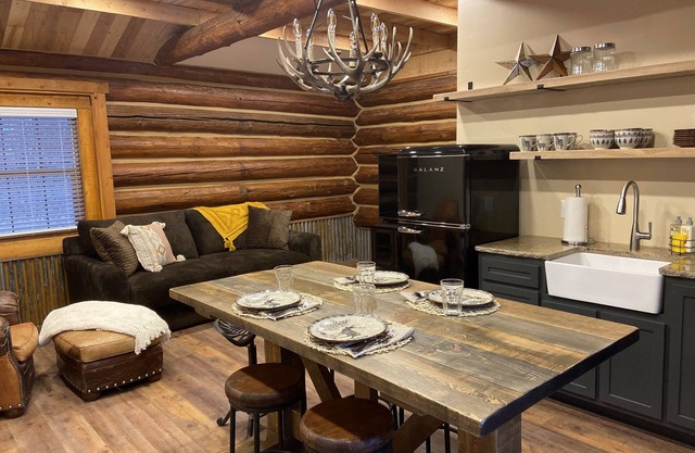 Teton Cabin- Columbia Mountain Ranch
