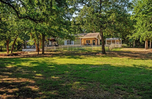 Texoma/Tanglewood Highport Marina - Adorable Cottage!n