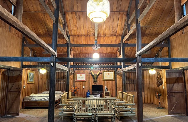 Thang Hen Lake - Tourist Village