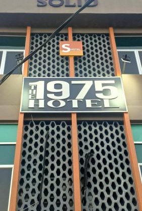 The 1975 Hotel Empire