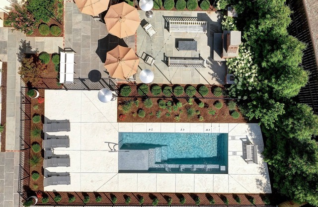 The 200 South St | Perfect for Wedding Parties, Family Gatherings, & Corporate Retreats