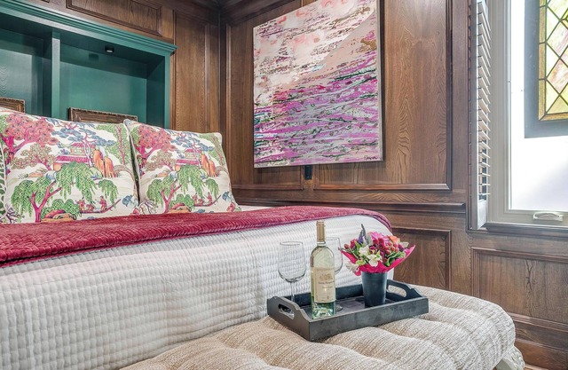 The Artisan Inn - Luxury Suites on Granbury Square