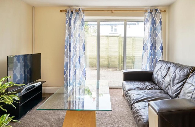 The Barn (Chilsworthy), 6 Sleeper House, 19 Min Drive into Bude, Cornwall
