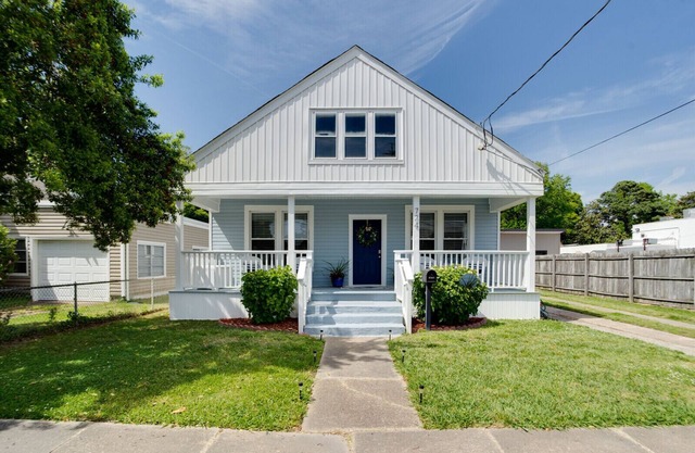 The Bay House Bungalow and Loft - Norfolk VA.