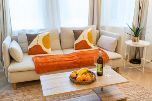 The Beach Way- specious Apt