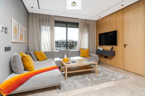 The Besty Ocean Suite-By Ayla Stay