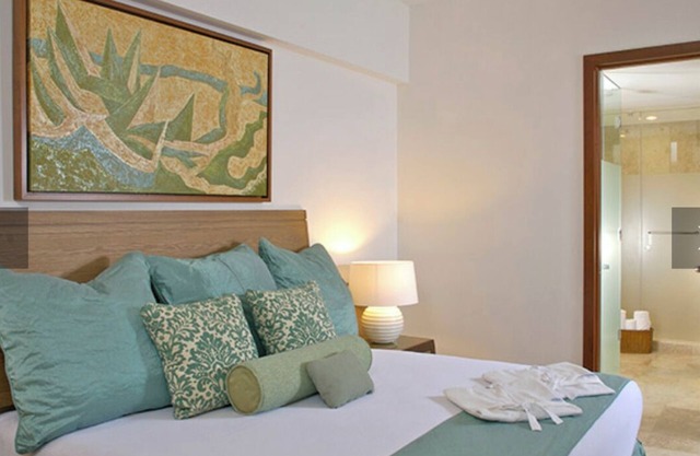THE BLISS ONE BEDROOM SUITE