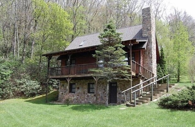 The Blowing Rock Cabin. It’s the Location! 4BR/2BA 5 mins to Main St Clean/Quiet