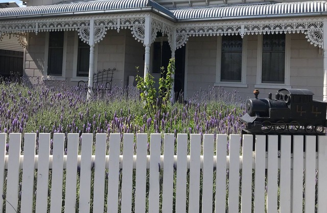 The Botanic Apartments, Williamstown - Walk to the beach, easy access to the Cit