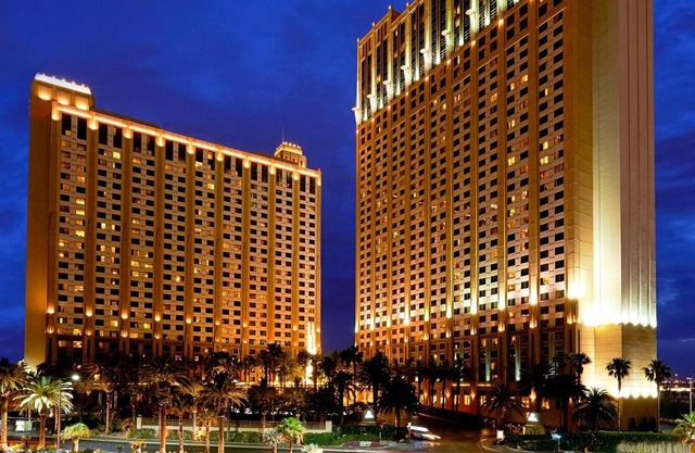 The Boulevard, a Hilton Grand Vacations Club – 2 Bedroom