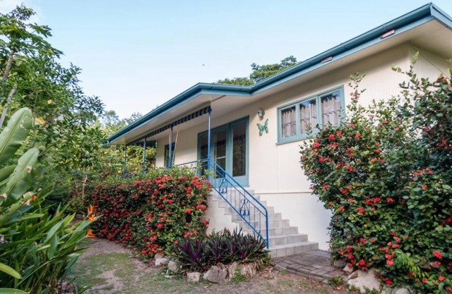 The Butterfly House, beautiful home near the beach