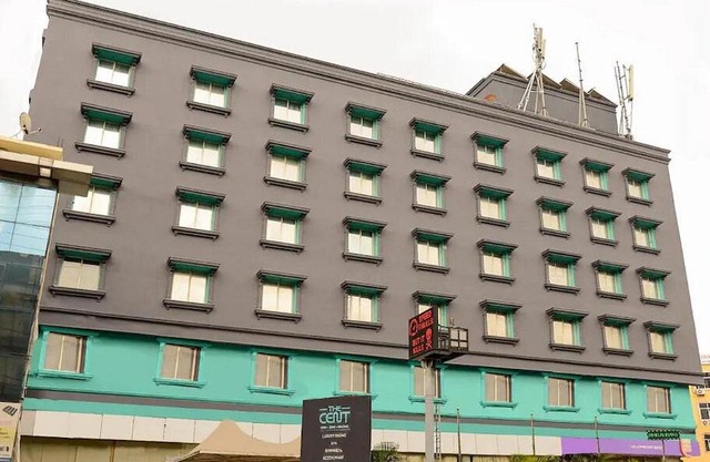 THE CENT HOTEL