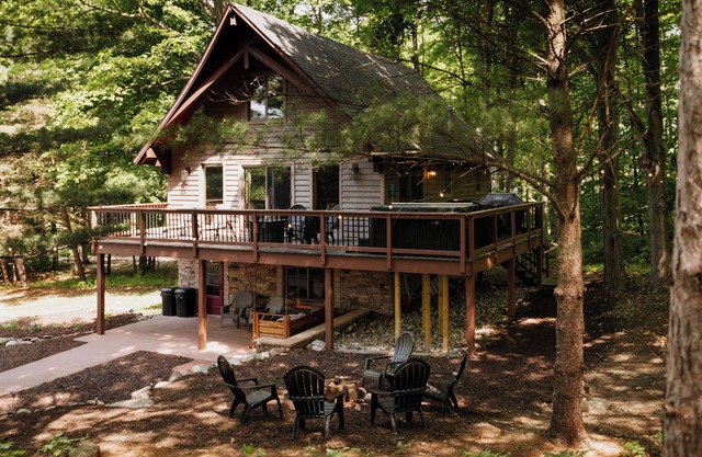 The Chalet Getaway*Hot Tub*Shanty Creek Resort*Summit Golf Course