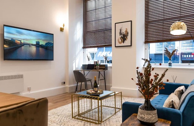 The City Escape - 5* stay in the heart of Glasgow!