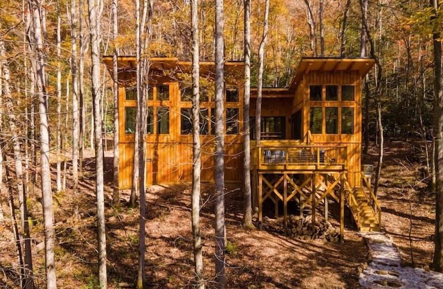 The Cliffs Cabin LUX,exclusive stay, wifi, hot tub