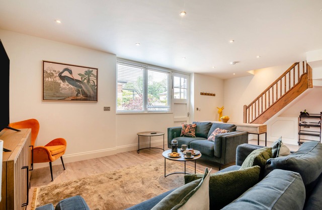 The Coachmen - Two Bedroom House, Sleeps 4