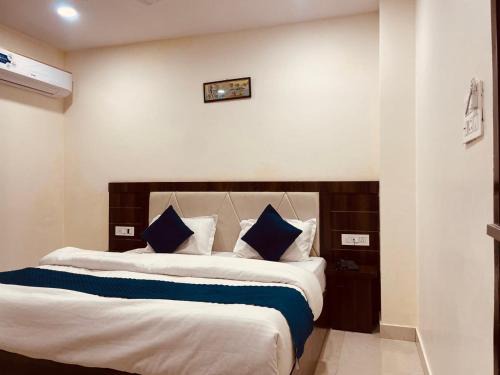 The Conifer View - Budget Friendly ! Lift ! Parking ! Spacious Room ! Family Friendly