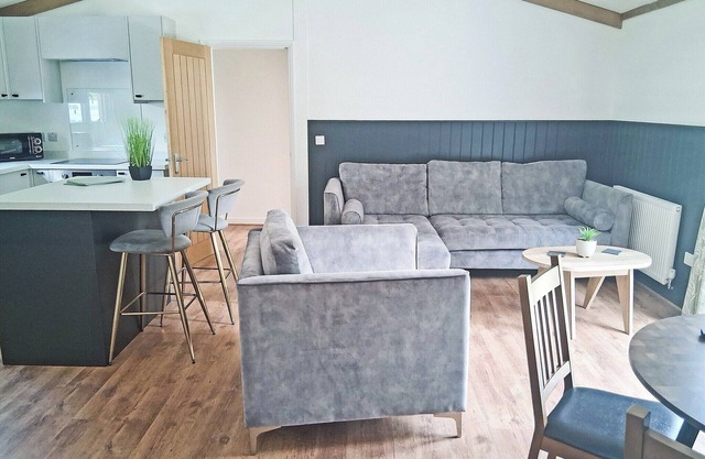 The Country oak is a 2 double bedroom lodge with en suites to both rooms.