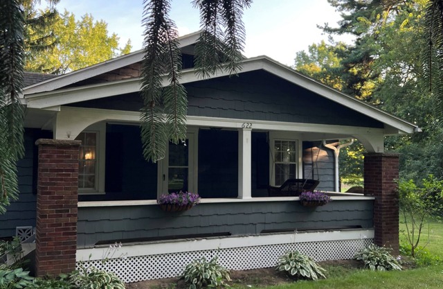 The Cozy Cottage welcomes you!