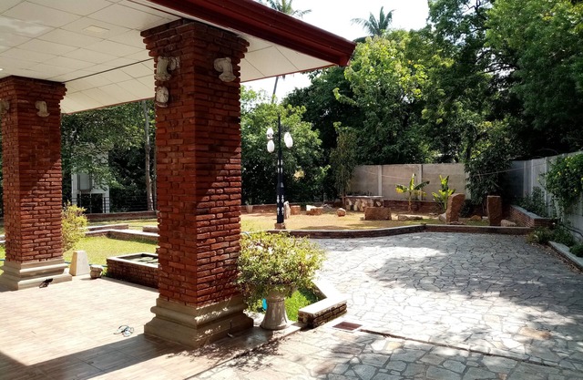 The Crown Hotel Dambulla