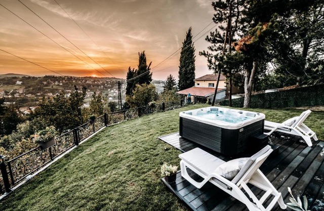 The Cypress Villa & Vineyard II