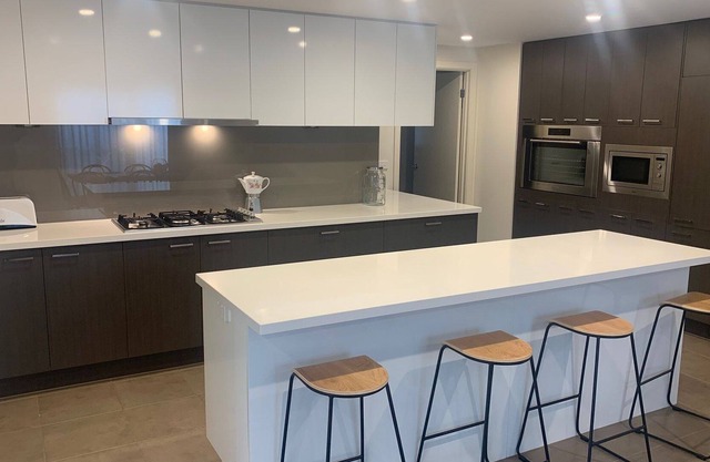 The Deluxe Holiday - Spacious with Landscaped Gardens