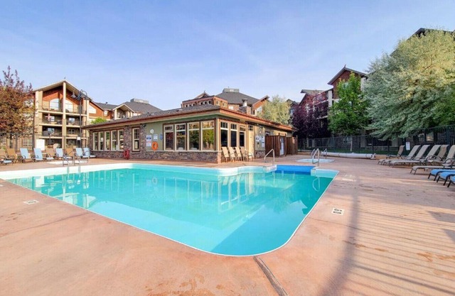 The Dragonfly | Pool/Hot Tub | Lake Access | Kayak