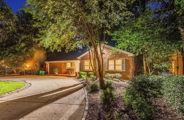The Estate at Emory, CDC, 7 Bedrooms, Sleeps 16