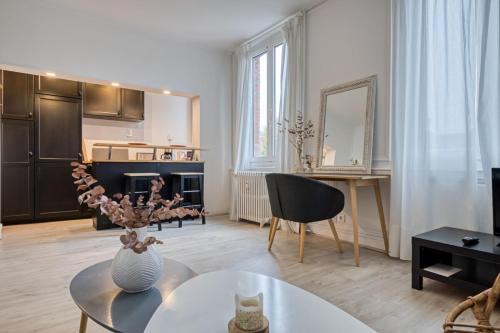 The Flaubert accommodation with parking in the heart of the city center