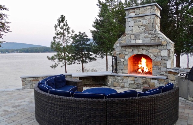 The Fun Spot 2 -Tranquil Home and Dock; Stunning Views of the Lake & Mtn- Enjoy!