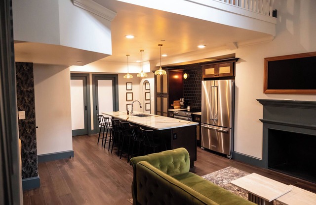 The Gas Lamp Hotel - 3BR Suite -Edison
