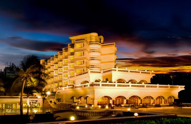 The Gateway Hotel Beach Road