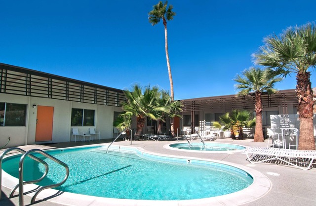 The Getaway 5BR #7: Pool, Mountain View, Kids/Pets welcome