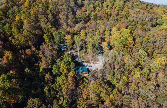 The Great Smoky Haven by Ghosal Luxury Lodging