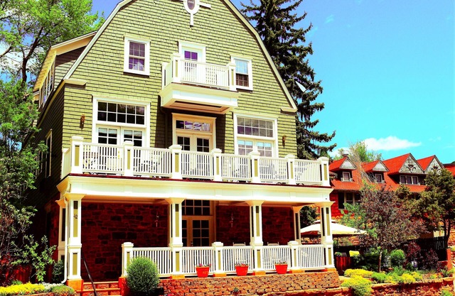 The Heart of Manitou Springs. Award-winning. Luxurious. Romantic. 2nd Floor East