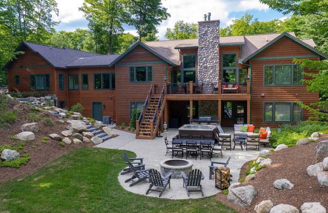The Highlands - Brand New Beautiful Addition - 7 Bedrooms, Ski-In/Ski-Out!