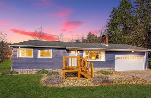 The Hocking Cottage: WiFi/Hot Tub/Arcades/Fire Pit/Streaming Tv: On 10 Acres