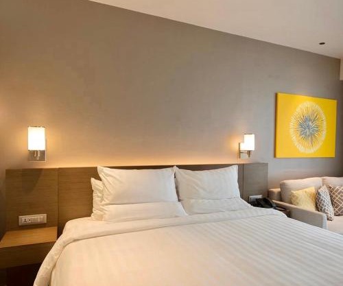The Hotel at Tower Acqua 1