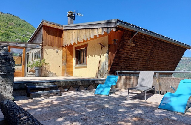 The House of Charlie Les 2 Alpes.