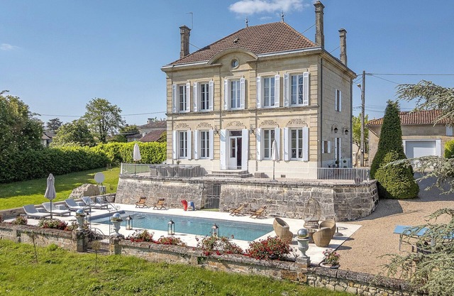 The houses of Emilion