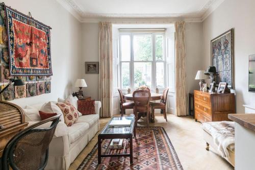 The Hummingbird 1 Bedroom by Kensington Gardens