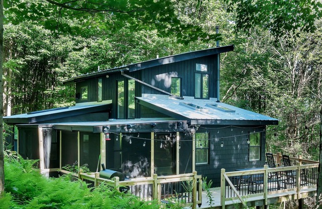 The Hummingbird - Tranquility in CNY-42 Acres&Pond