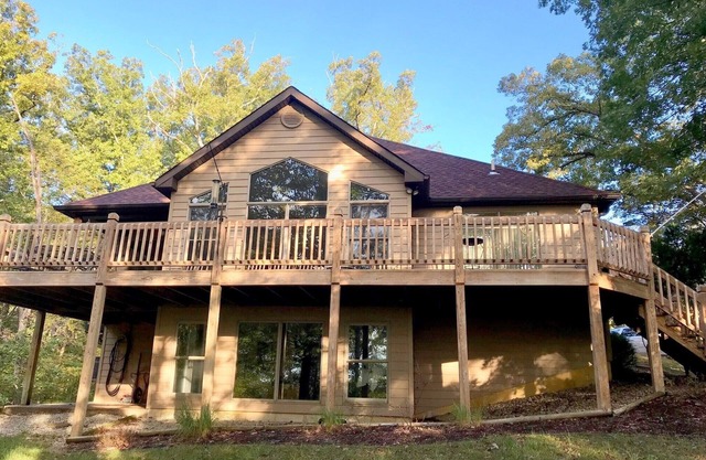 The Judges Fair Way! Beautiful 4 bedroom, 3 bath home that sleeps 13