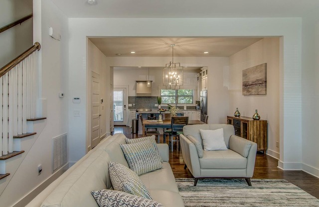The Keystone on 3rd - Walkable & Close to Downtown