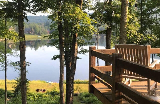 THE LAKEFRONT CHALET - SKI, RIDE, GOLF, BIKE, HIKE