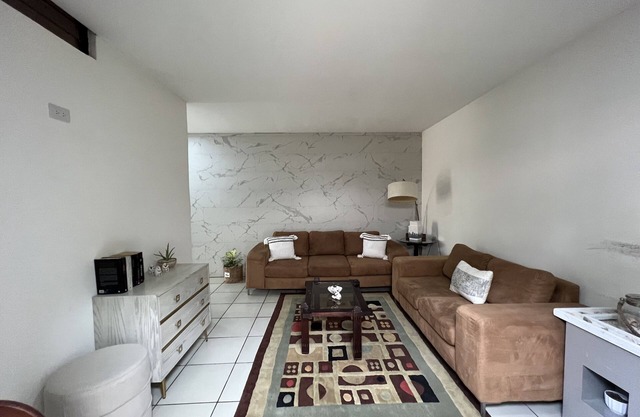 The Lindora Studio, 1 bedroom home with pool