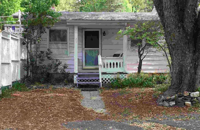 The Little Cottage in Maggie