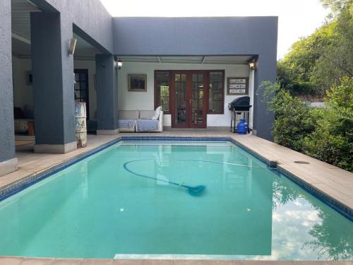 The Little Mongrel Deluxe Space Bryanston
