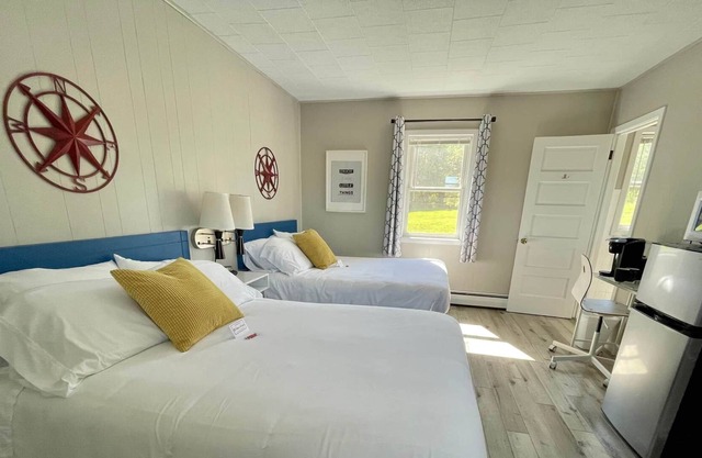 THE LITTLE VILLAGE , 2 Full Beds 107