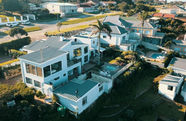 The Lookout Guest House